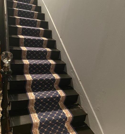 جناح مزود بجاكوزى, Le Charme De St Pierre