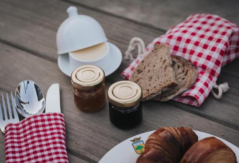 غرفة ديلوكس, Les Cabottes