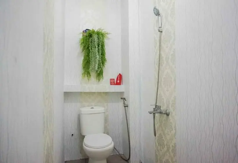 スタンダードルーム, Reddoorz Near Velodrome Malang 2