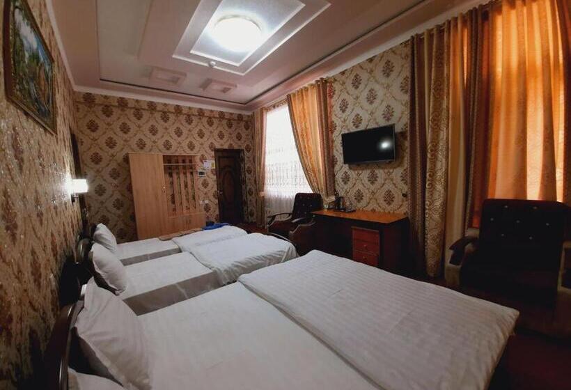 غرفة قياسية رباعية, зона отдых Apachi в горах чимган