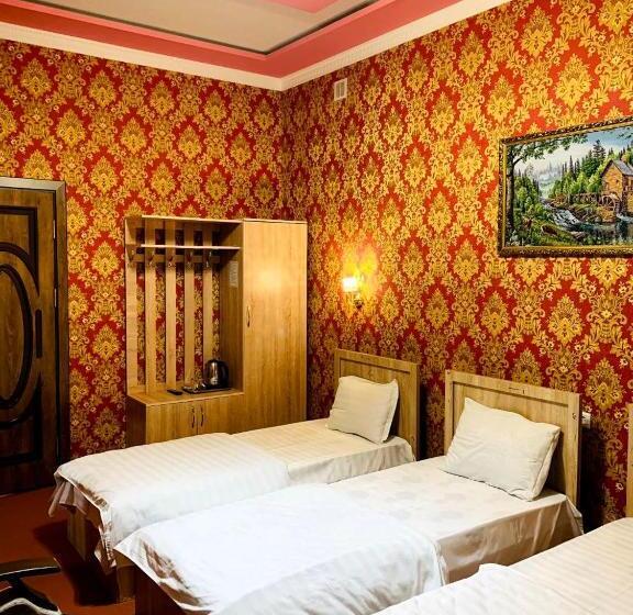 غرفة قياسية رباعية, зона отдых Apachi в горах чимган