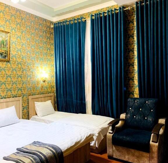 غرفة قياسية ثلاثية, зона отдых Apachi в горах чимган