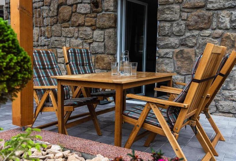 Appartement met 1 Slaapkamer met Terras, Penzion U Pivovaru