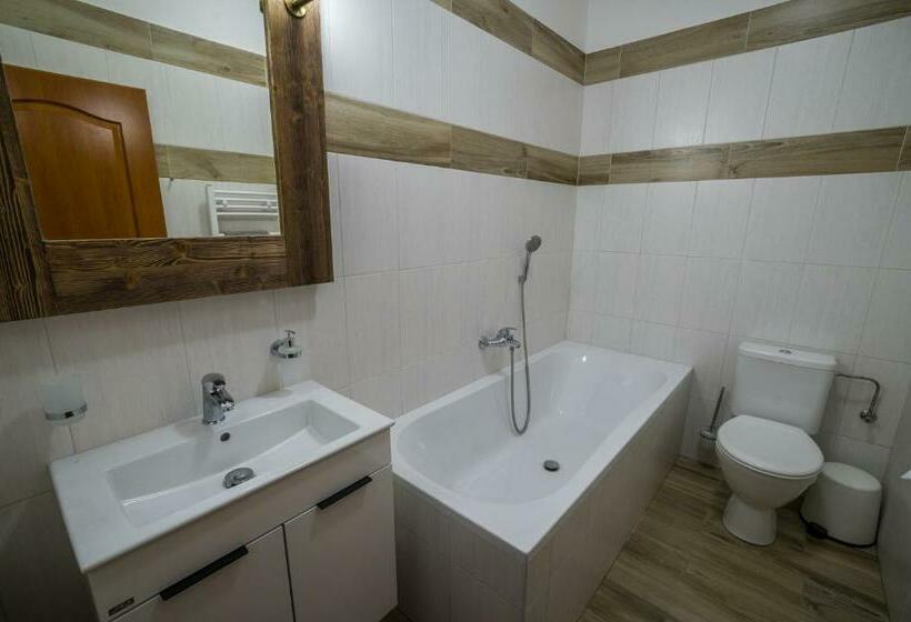 Habitació Quàdruple Estàndard, Ranch Jestřebice