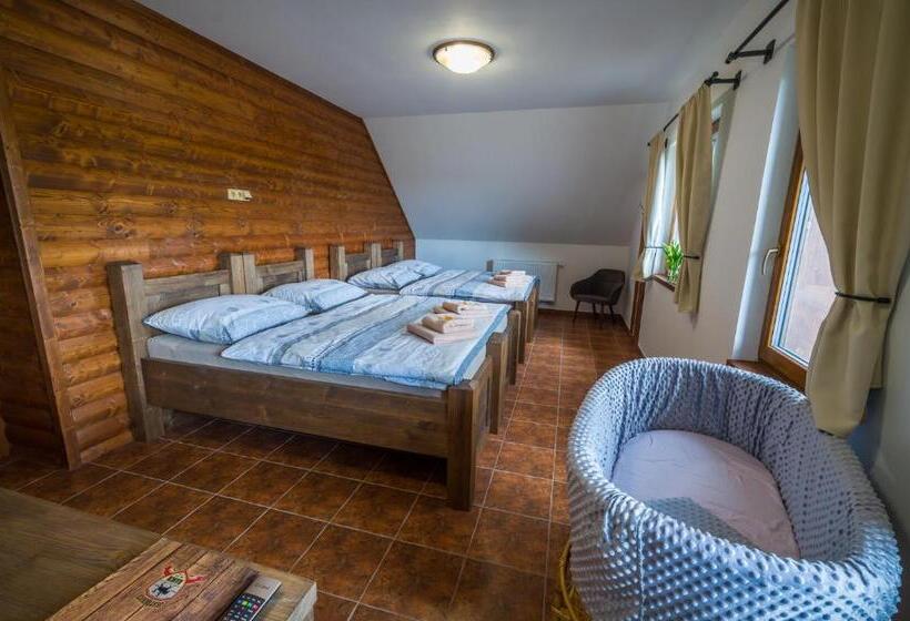 Habitació Quàdruple Estàndard, Ranch Jestřebice