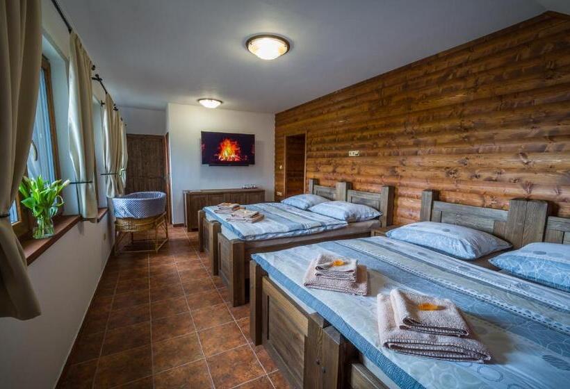 Habitació Quàdruple Estàndard, Ranch Jestřebice