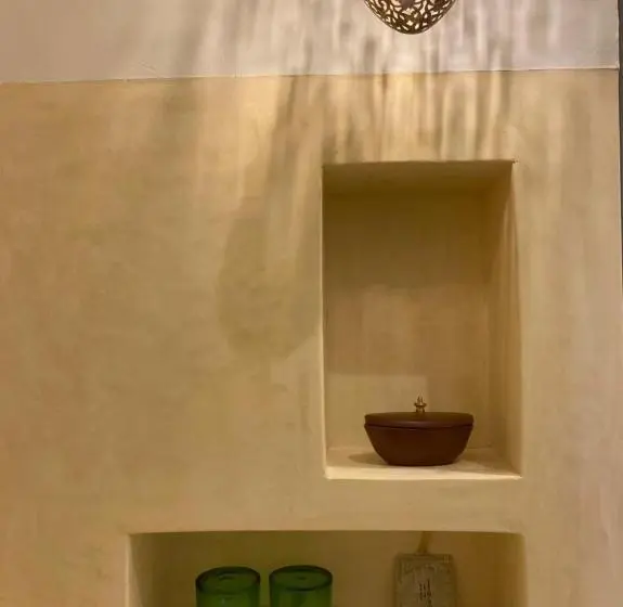 スタンダードルーム, Riad Lamp