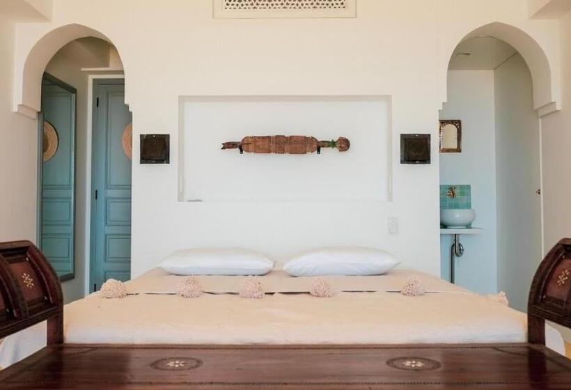 Номер Стандарт с Балконом, Riad Lamp