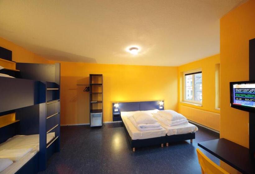 חדר סטנדרט לארבעה, Bed Nbudget Expo Hostel Rooms
