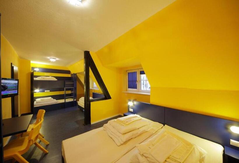 חדר סטנדרט חדר אמבטיה משותף, Bed Nbudget Expo Hostel Rooms