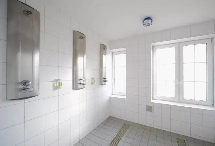 Standard Yhden Hengen Huone Jaettu Kylpyhuone, Bed Nbudget Expo Hostel Rooms