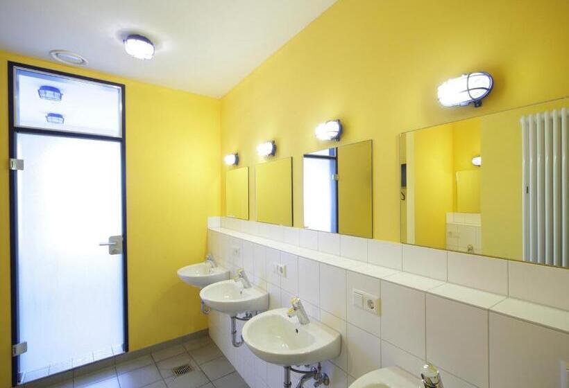 חדר סטנדרד יחיד חדר אמבטיה משותף, Bed Nbudget Expo Hostel Rooms