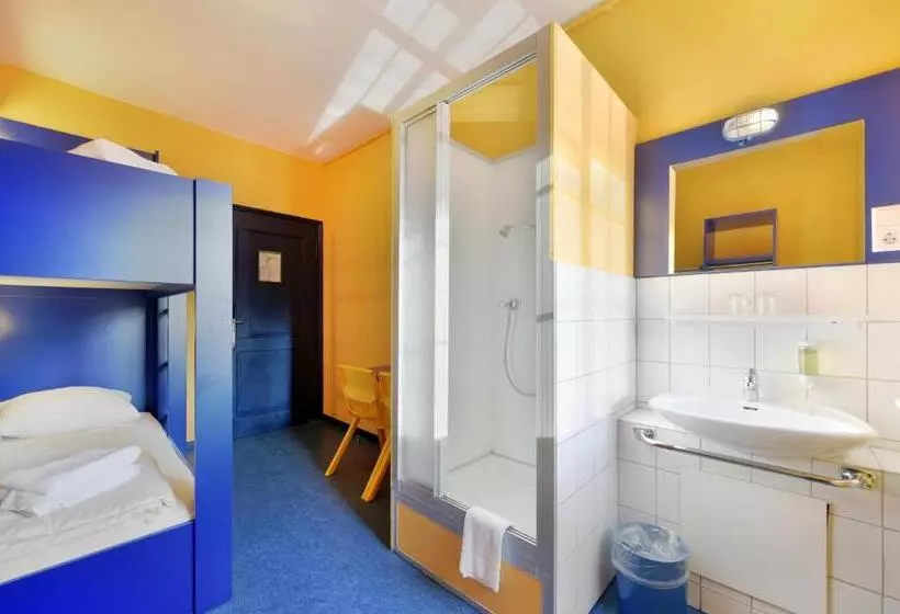 Standard Neljän Hengen Huone, Bed Nbudget Expo Hostel Rooms