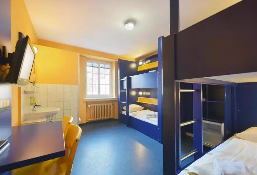 Standard Neljän Hengen Huone, Bed Nbudget Expo Hostel Rooms