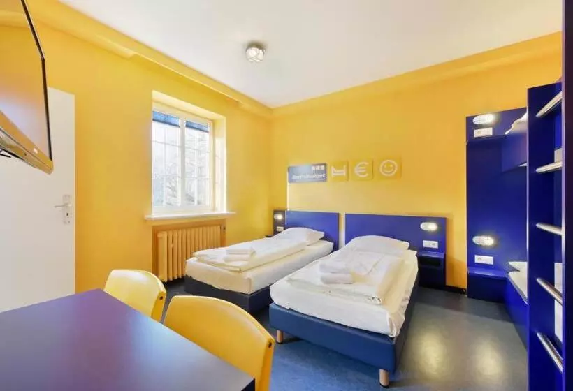 Perhehuone, Bed Nbudget Expo Hostel Rooms