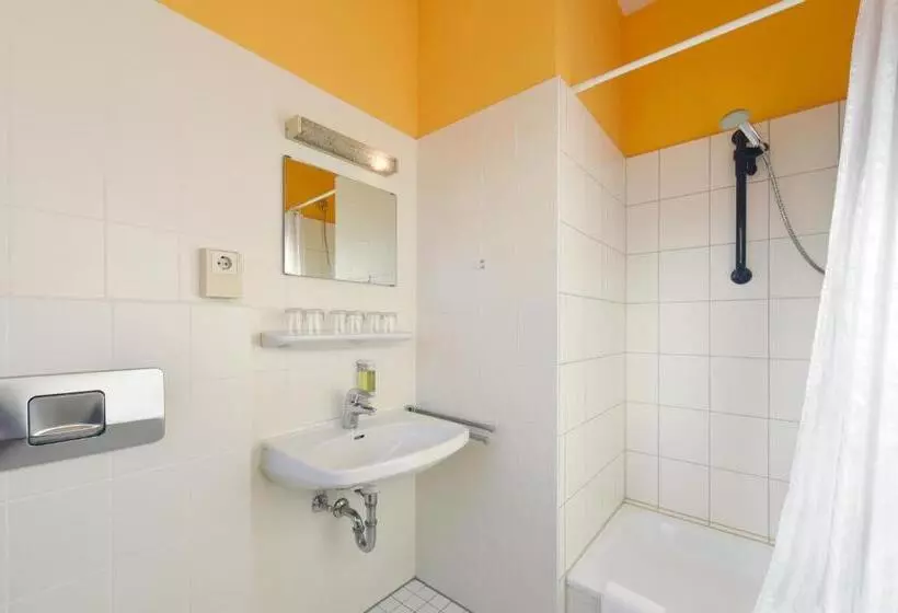 Perhehuone, Bed Nbudget Expo Hostel Rooms