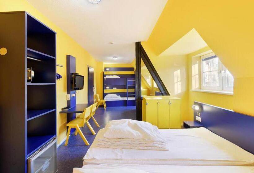 Номер Стандарт Совместная Ванная, Bed Nbudget Expo Hostel Rooms