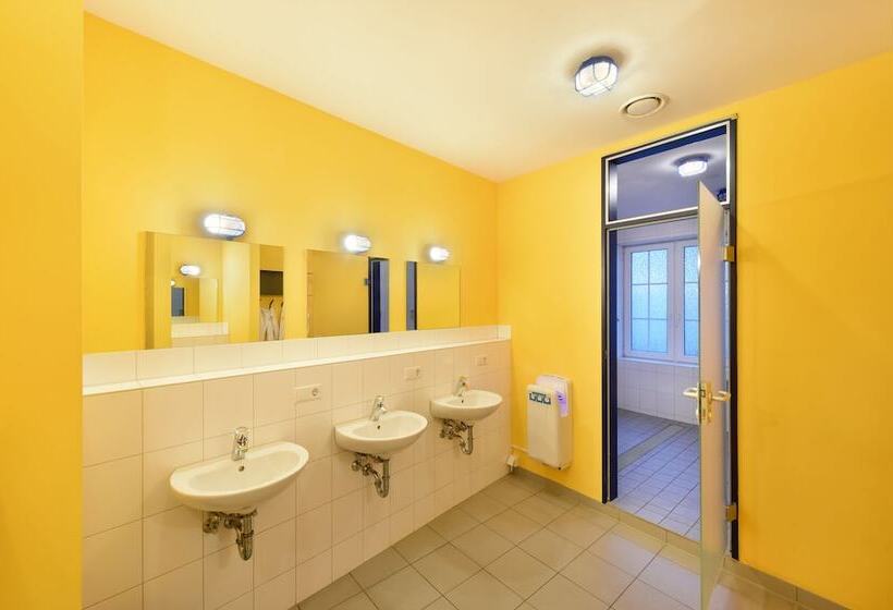 Номер Стандарт Индивидуальный Совместная Ванная, Bed Nbudget Expo Hostel Rooms