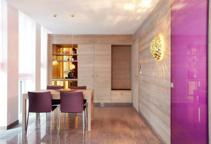 小型套房, Abito Suites