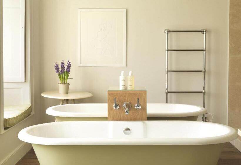 חדר דחוקס עם מיטת קינג, Barnsley House