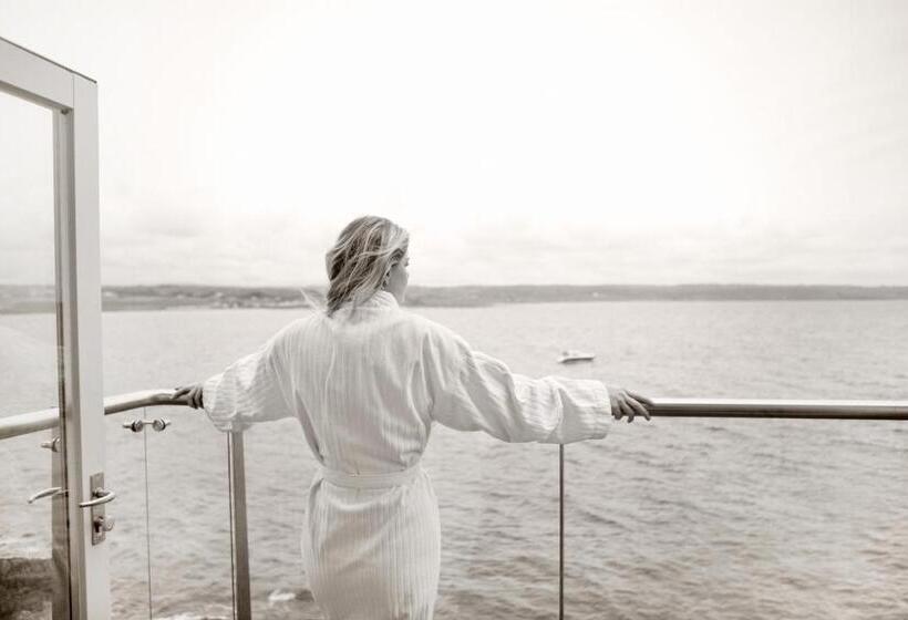 バルコニー付スイート, Cliff House