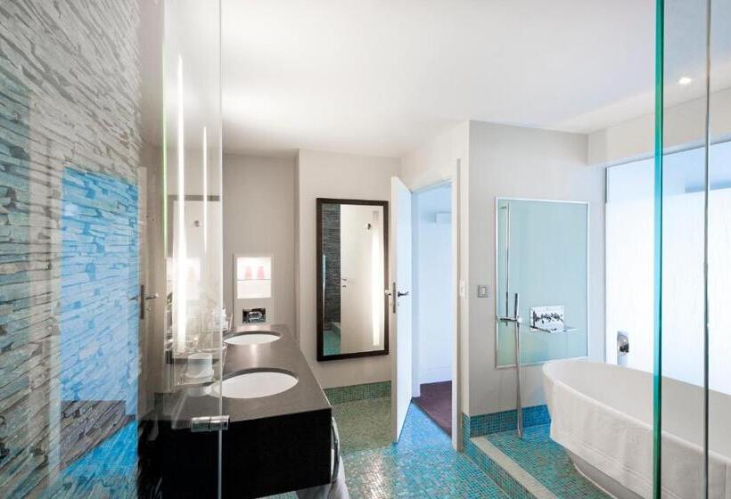 バルコニー付スイート, Cliff House