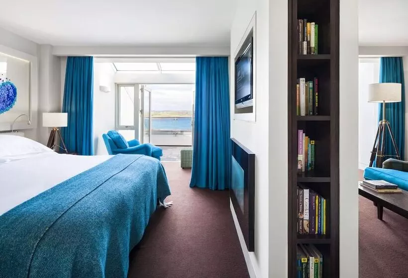 Suite with Terrace, Cliff House