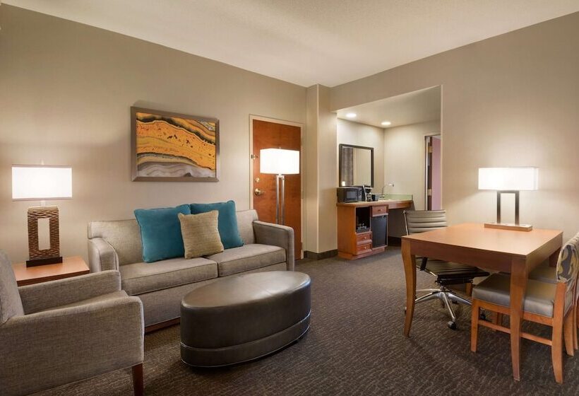 סוויטה, Embassy Suites By Hilton Nashville South Cool Springs