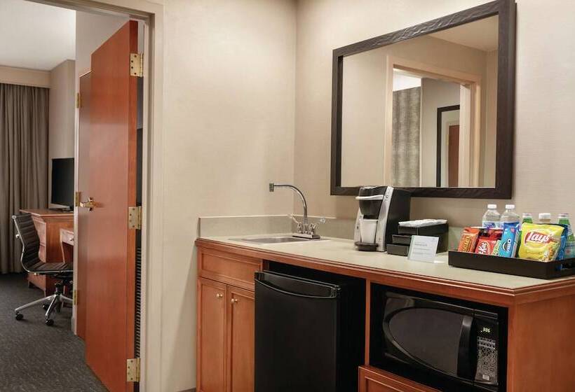 جناح, Embassy Suites By Hilton Nashville South Cool Springs