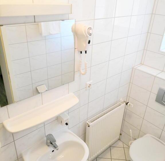 חדר סטנדרט יחיד, Fantasie