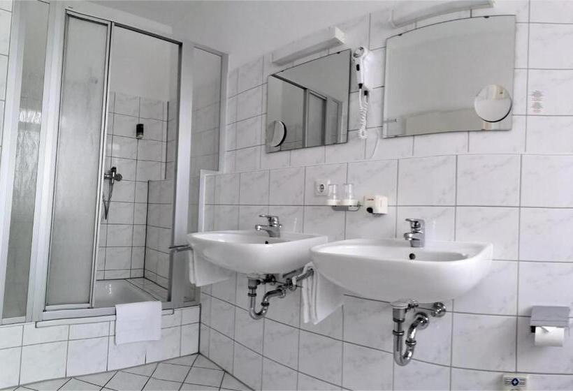 חדר סטנדרט, Fantasie