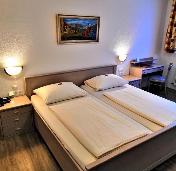 חדר סטנדרט, Fantasie