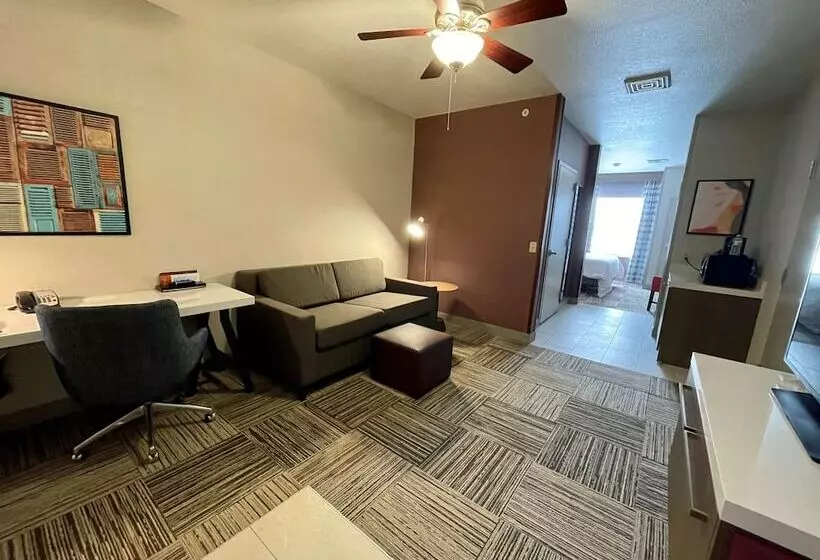 ジュニアスイート, Hilton Garden Inn Oconomowoc