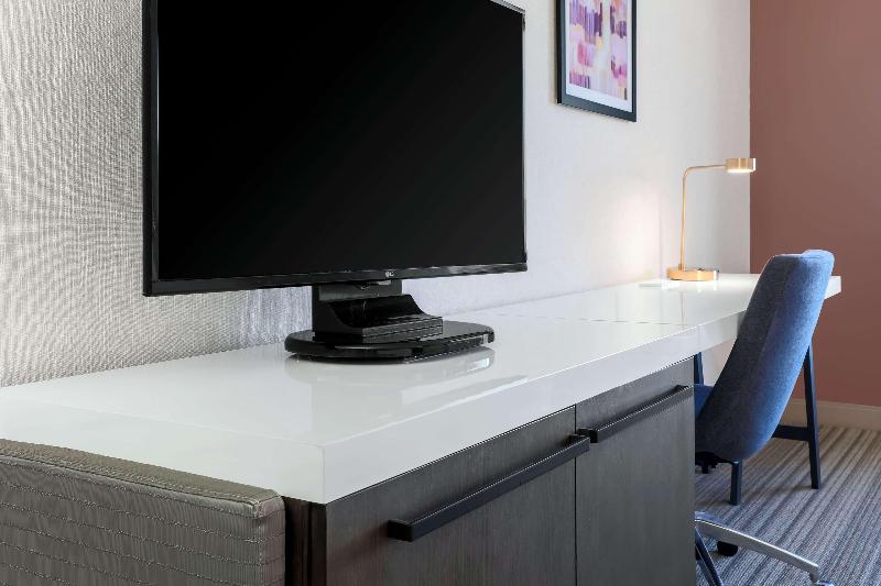 Люкс Кровать Кинг, Hilton Garden Inn Reno