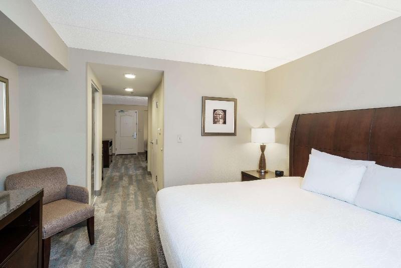 Люкс Кровать Кинг, Hilton Garden Inn Richmond Airport