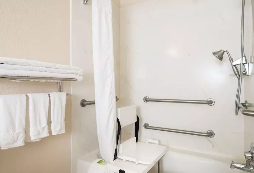 Sviitti Liikuntarajoitteisille, Holiday Inn Express & Suites Yosemite Park Area, An Ihg