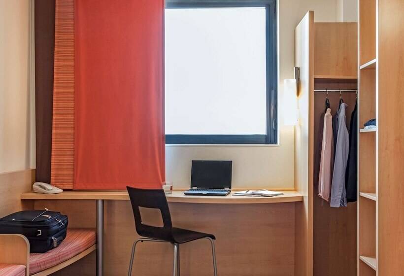 Семейный Номер, Ibis Ripollet