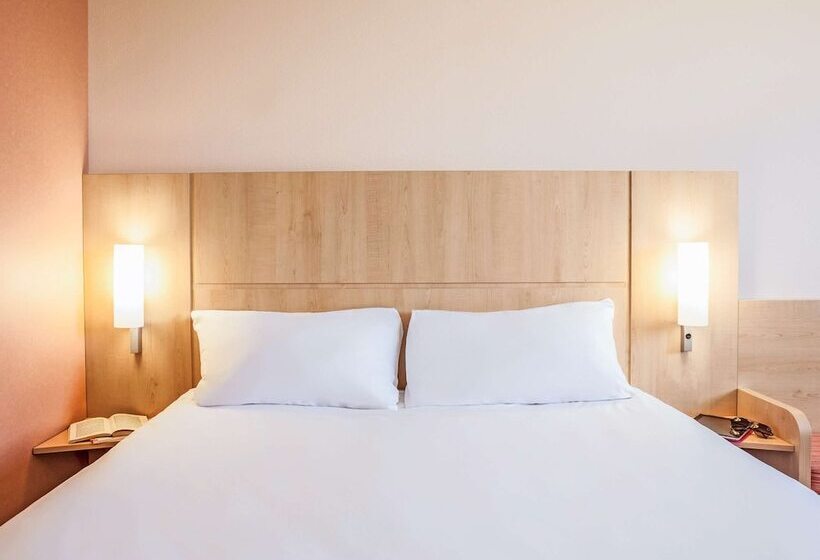 Семейный Номер, Ibis Ripollet