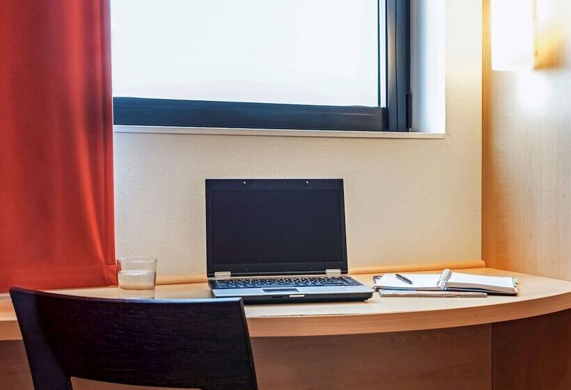 Номер Стандарт, Ibis Ripollet