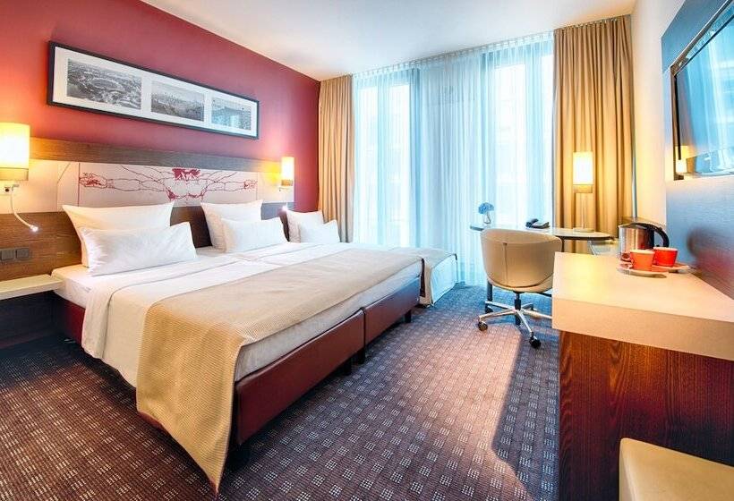 Трехместный Номер Комфорт, Leonardo Royal Hotel Munich