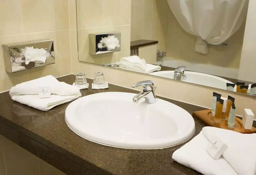 ファミリールーム, Mcwilliam Park