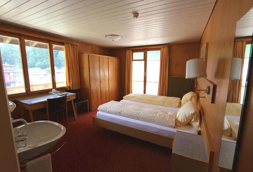 트리플 스탠다드 전망룸, Staubbach