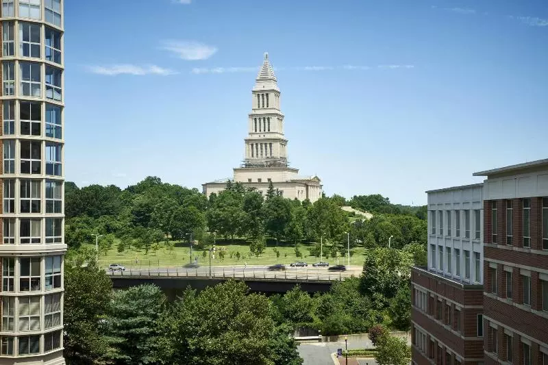 اتاق لوکس, The Westin Alexandria Old Town