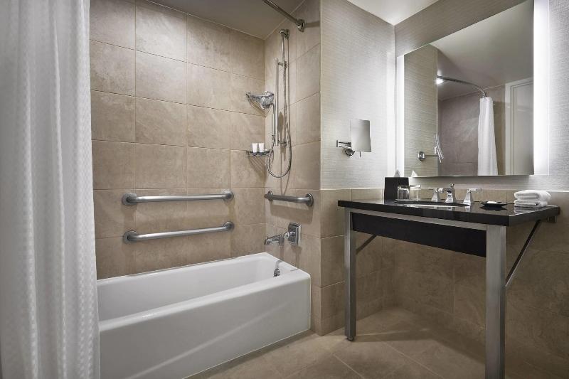 스탠다드 룸 킹사이즈 침대, The Westin Alexandria Old Town