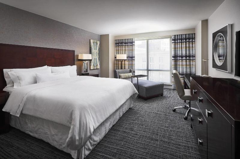 غرفة قياسية سرير كينج, The Westin Alexandria Old Town