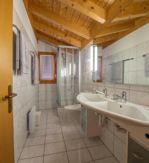 غرفة عائلية, Panorama Hotel & Restaurant