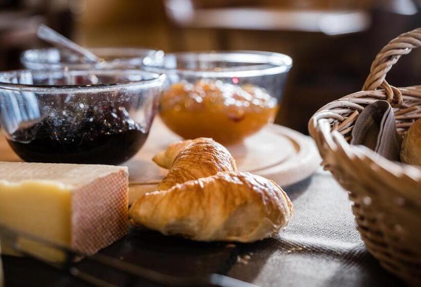 غرفة سوبيريور مزودة بشرفة, Panorama Hotel & Restaurant