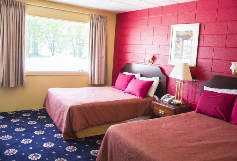 Номер Стандарт 2 Двуспальные Кровати, Riverview Motel