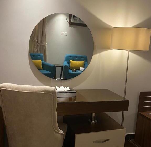 Suite Deluxe, القصر للاجنحة الفندقية احد رفيدة