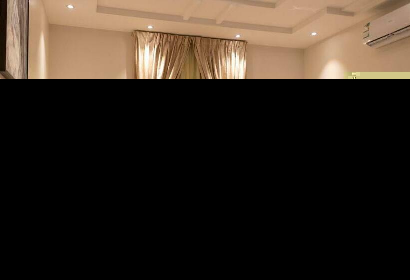 Junior Suite Deluxe, القصر للاجنحة الفندقية احد رفيدة